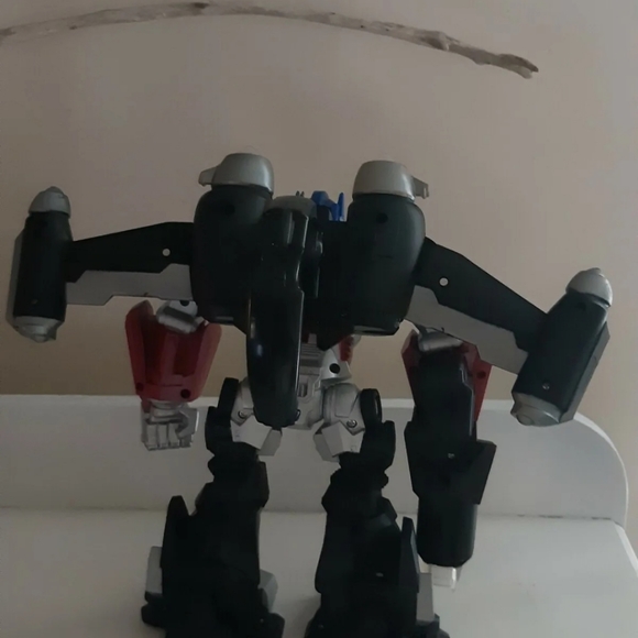 2008 Transformers Mega Power Bots OPTIMUS PRIME Hasbro 12" (Lights Up And Talks) - Picture 2 of 8